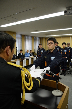 辞令交付式の様子の写真