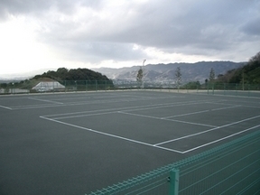 テニスコートの全景写真