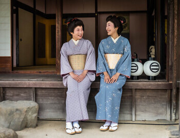 最優秀賞「縁側で談笑」