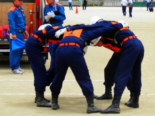 貴志川方面隊選抜メンバーによる第24回和歌山県消防ポンプ操法大会出場時の写真2